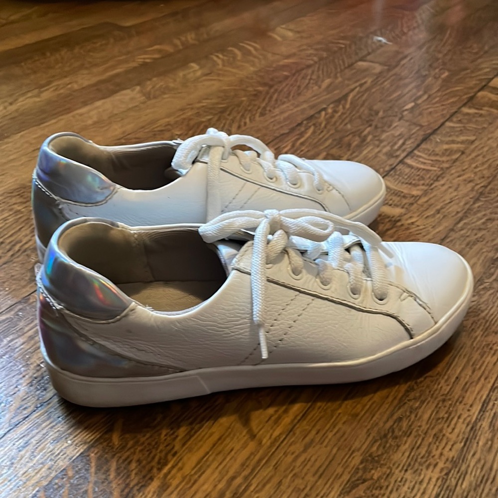 Naturalizer white sneakers